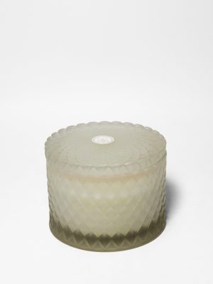 White Vanilla 9.5 oz scented candle